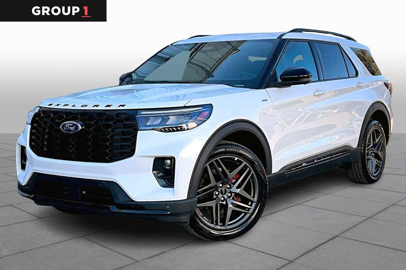 Certified 2025 Ford Explorer ST-Line w/ Premium Package image 8