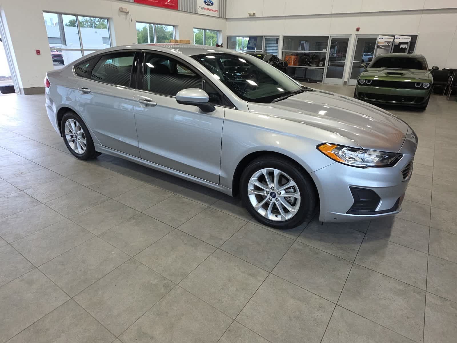 Certified 2020 Ford Fusion SE FWD image 4