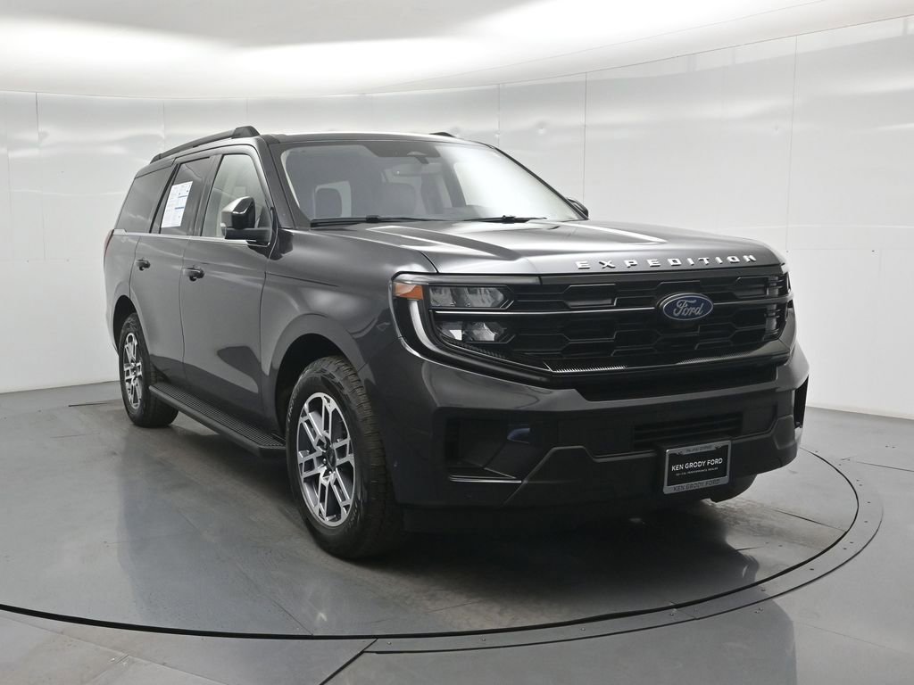 Certified 2025 Ford Expedition Active AWD/4WD image 53