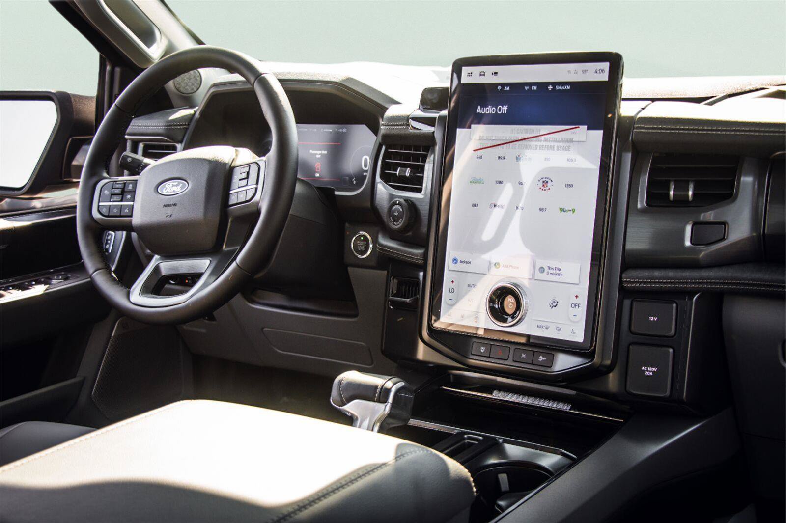 Certified 2025 Ford F150 Lightning Flash AWD/4WD image 5