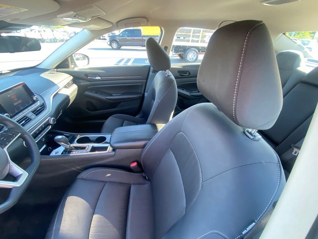 Used 2024 Nissan Altima 2.5 SV FWD image 20