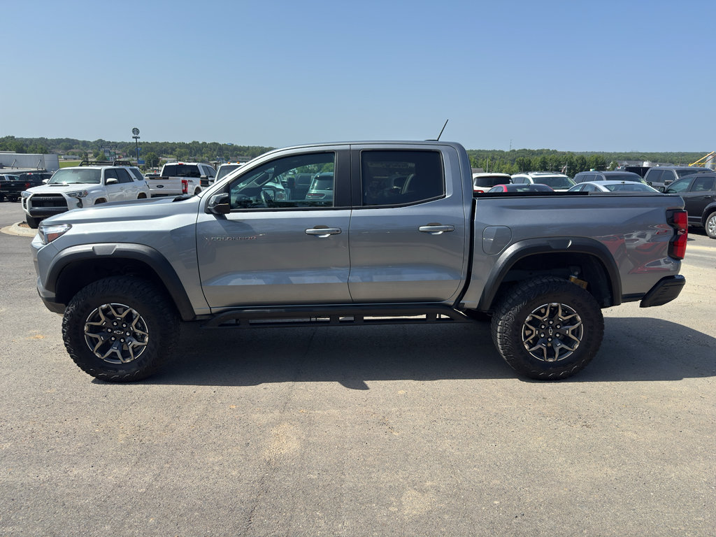 Used 2023 Chevrolet Colorado ZR2 w/ ZR2 Convenience Package III AWD/4WD image 8
