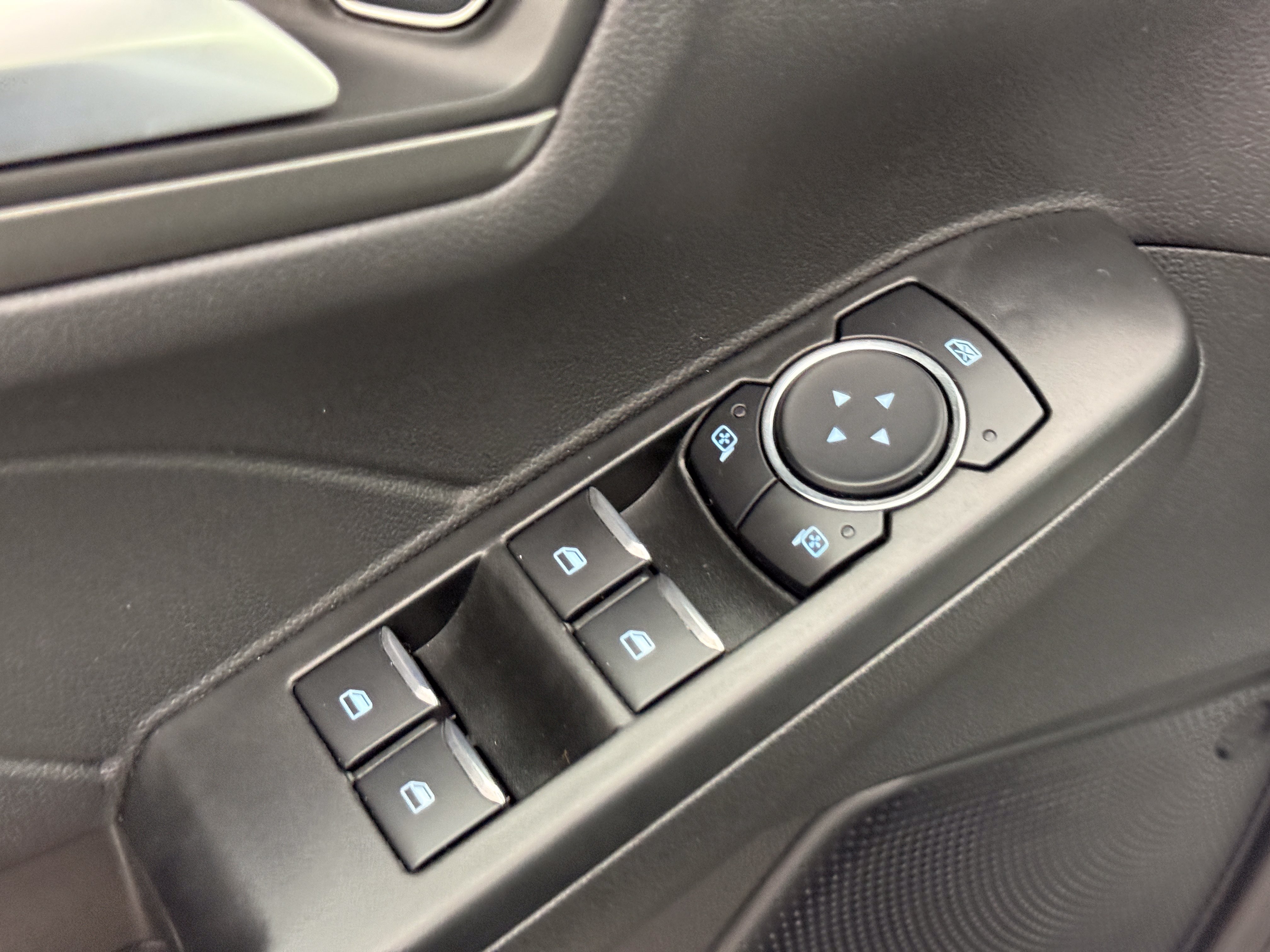 Certified 2025 Ford Escape SE FWD image 14