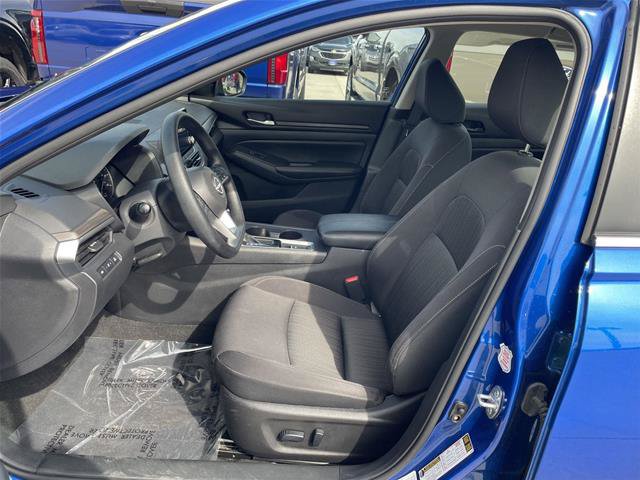 Used 2025 Nissan Altima 2.5 SV AWD/4WD image 17