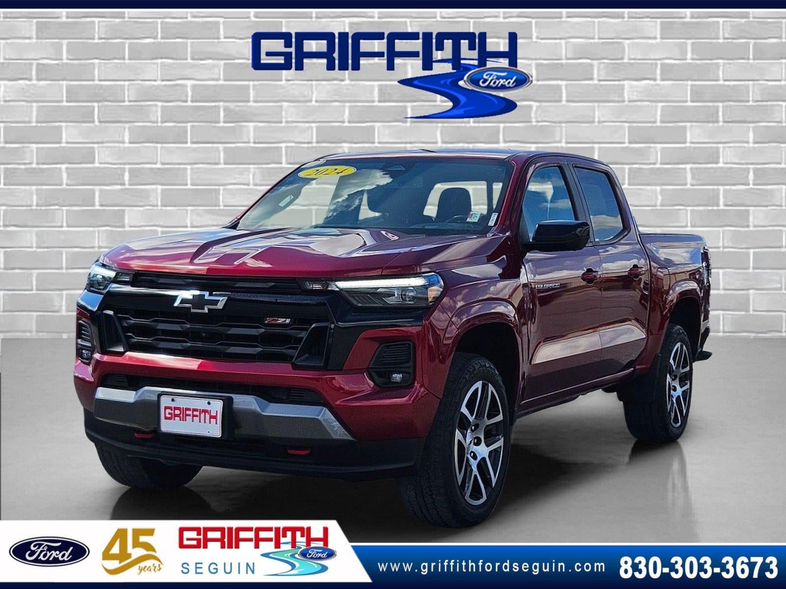 Used 2024 Chevrolet Colorado Z71 w/ Z71 Convenience Package 2 AWD/4WD image 1