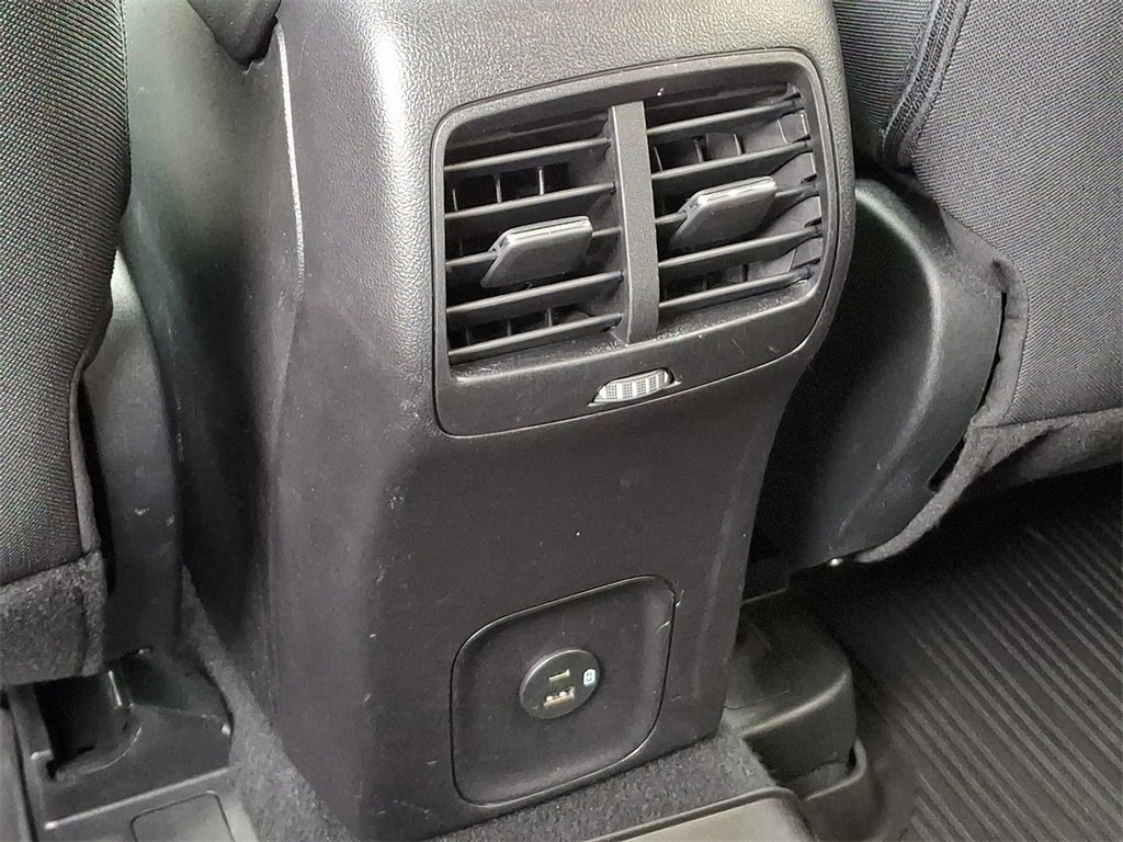 Certified 2022 Ford Escape SE w/ Cold Weather Package image 11