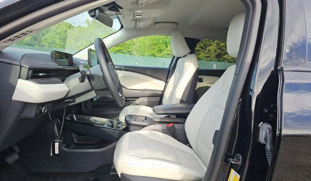 Certified 2025 Ford Mustang Mach-E Premium RWD image 6