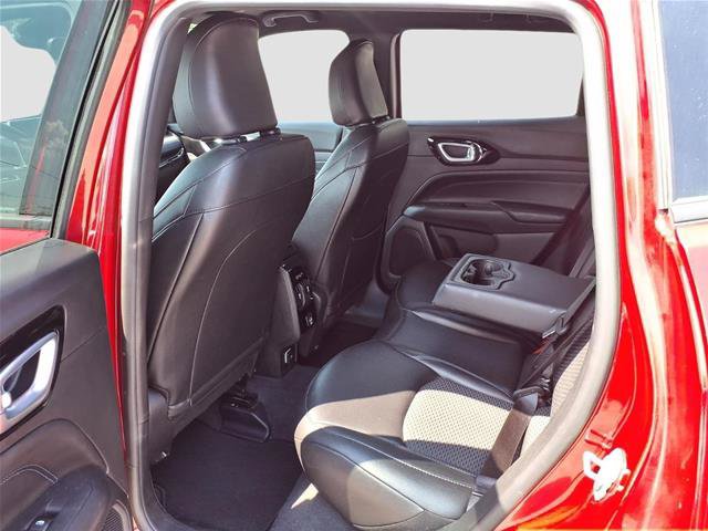Used 2025 Jeep Compass Latitude w/ Altitude Special Edition AWD/4WD image 19