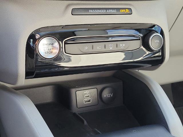 Certified 2024 Ford Escape SE w/ PHEV Premium Package FWD image 32