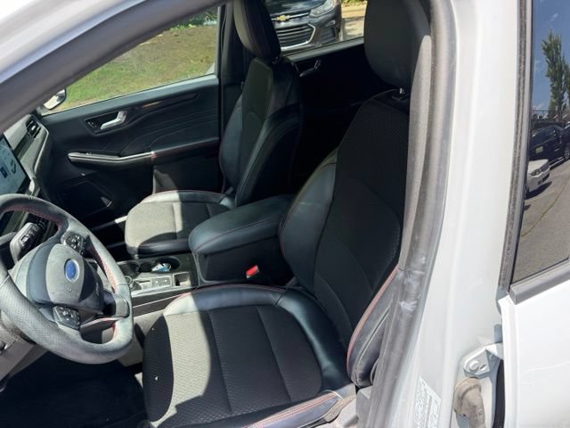 Certified 2025 Ford Escape ST-Line w/ Tech Pack #1 AWD/4WD image 12