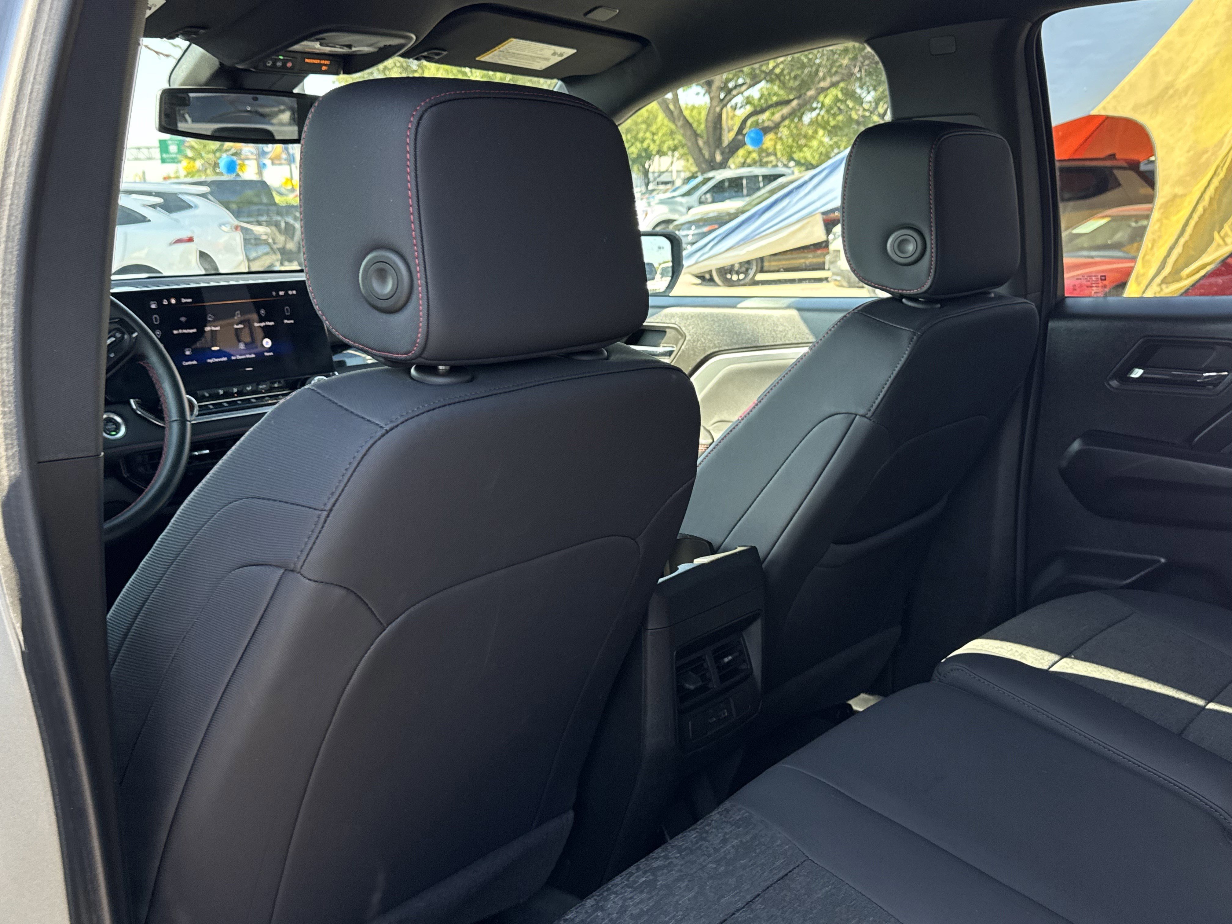 Used 2024 Chevrolet Colorado Z71 w/ Z71 Convenience Package 2 image 14