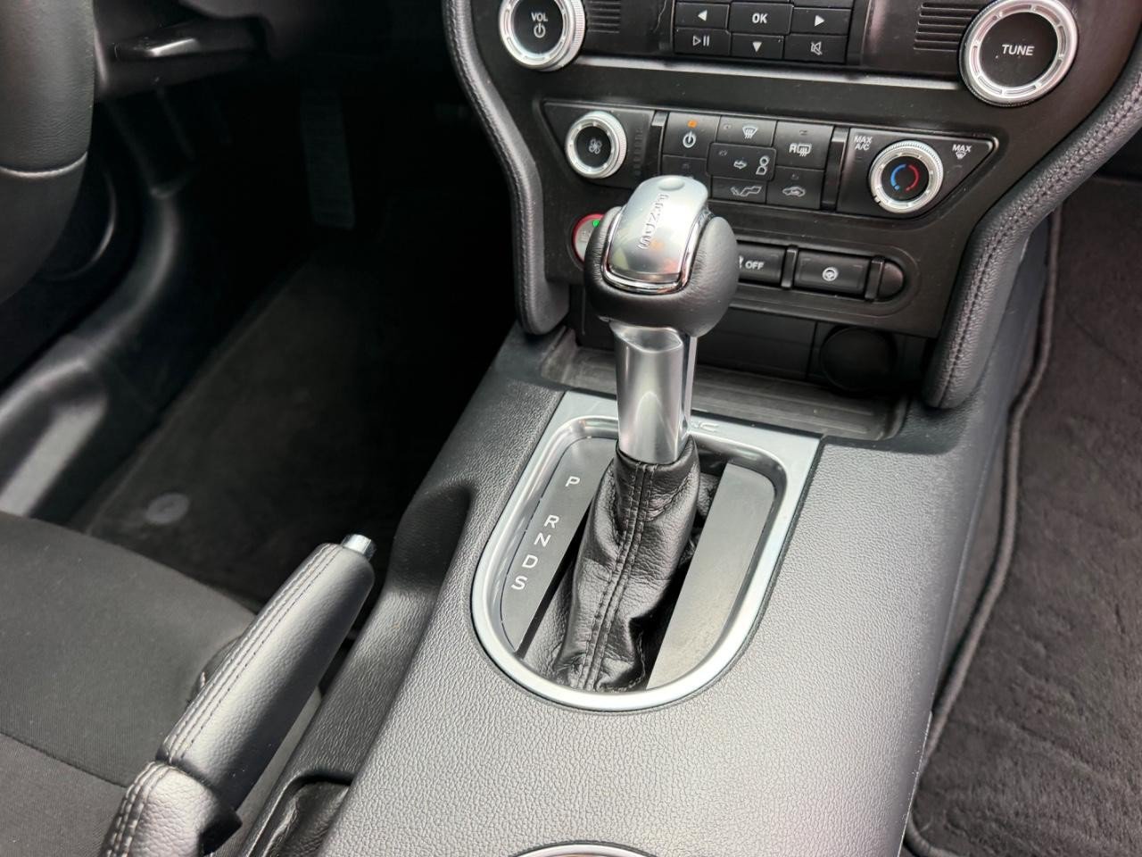 Certified 2021 Ford Mustang Coupe RWD image 16