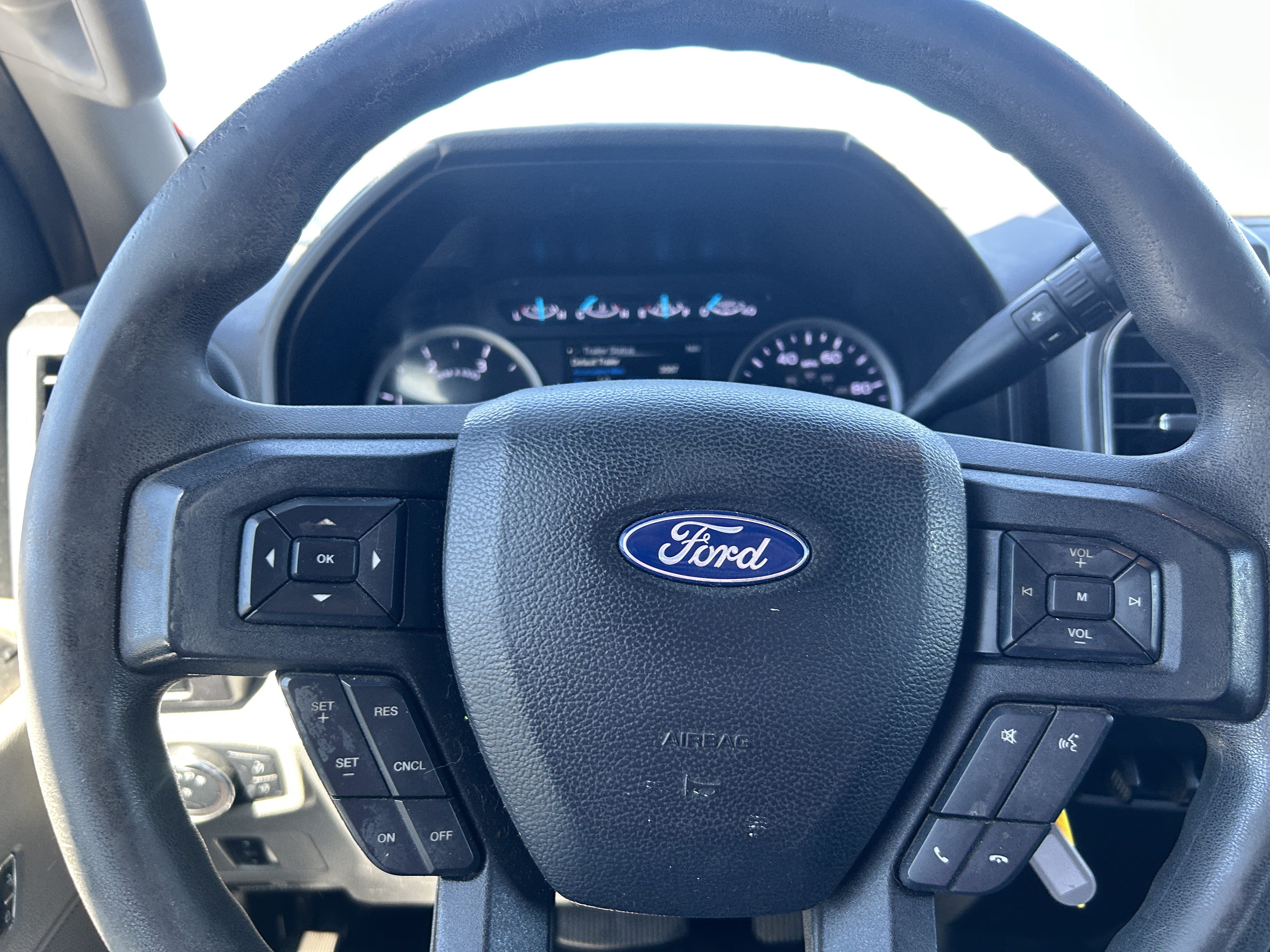Certified 2019 Ford F350 XLT w/ XLT Premium Package AWD/4WD image 17