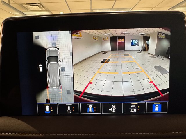 Used 2023 Chevrolet Tahoe High Country AWD/4WD image 16