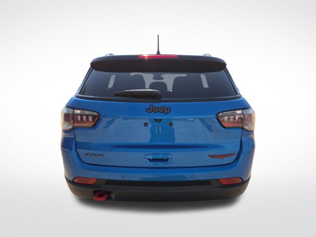 Used 2025 Jeep Compass Trailhawk AWD/4WD image 8