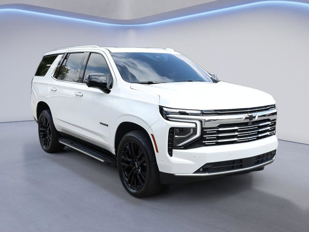 Used 2025 Chevrolet Tahoe Premier AWD/4WD image 9