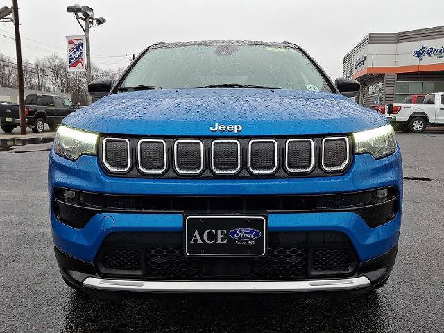 Used 2022 Jeep Compass Limited w/ Elite Group AWD/4WD image 2