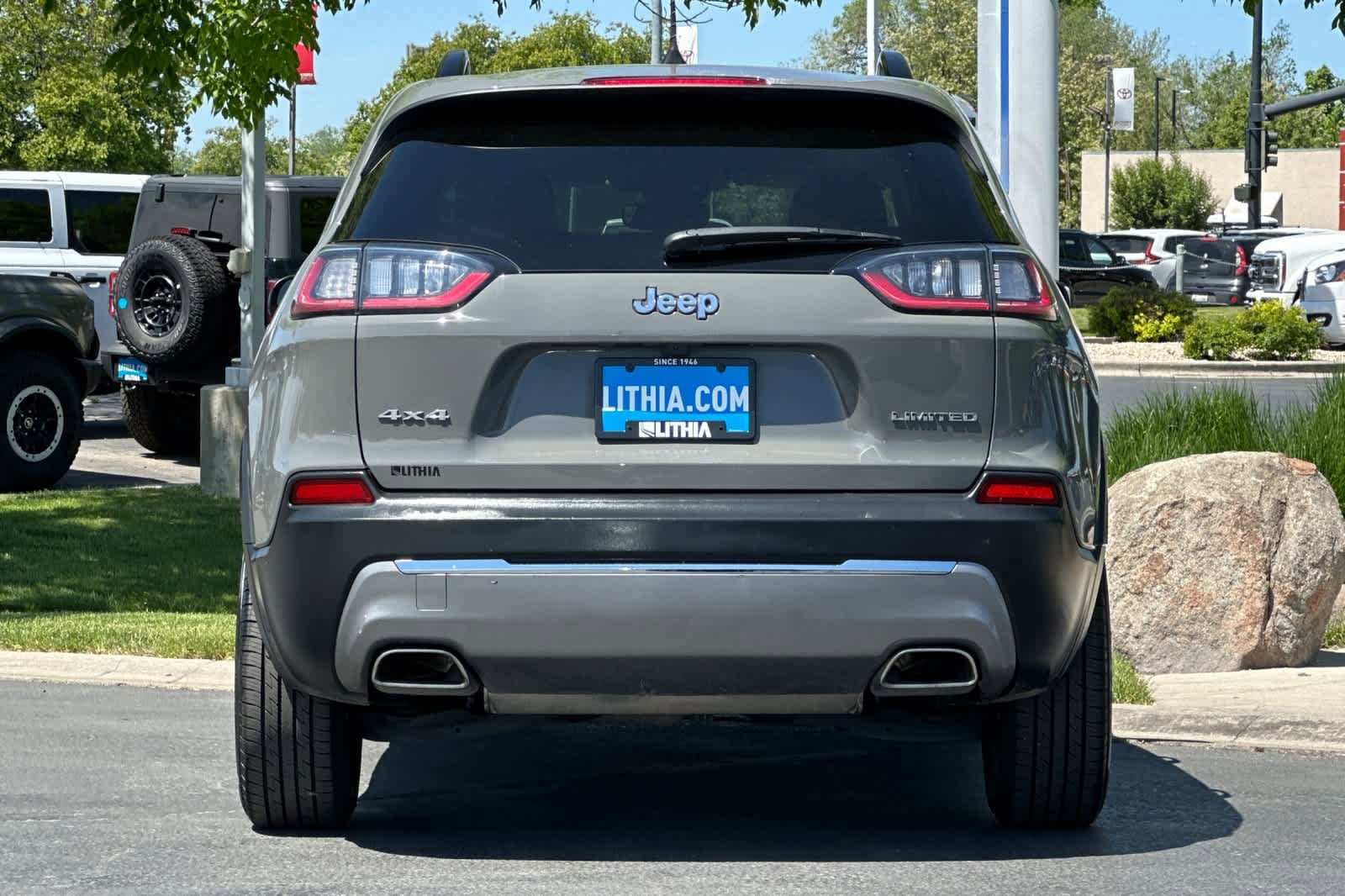 Used 2022 Jeep Cherokee Limited AWD/4WD image 7