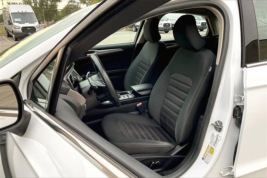 Certified 2019 Ford Fusion SE image 23