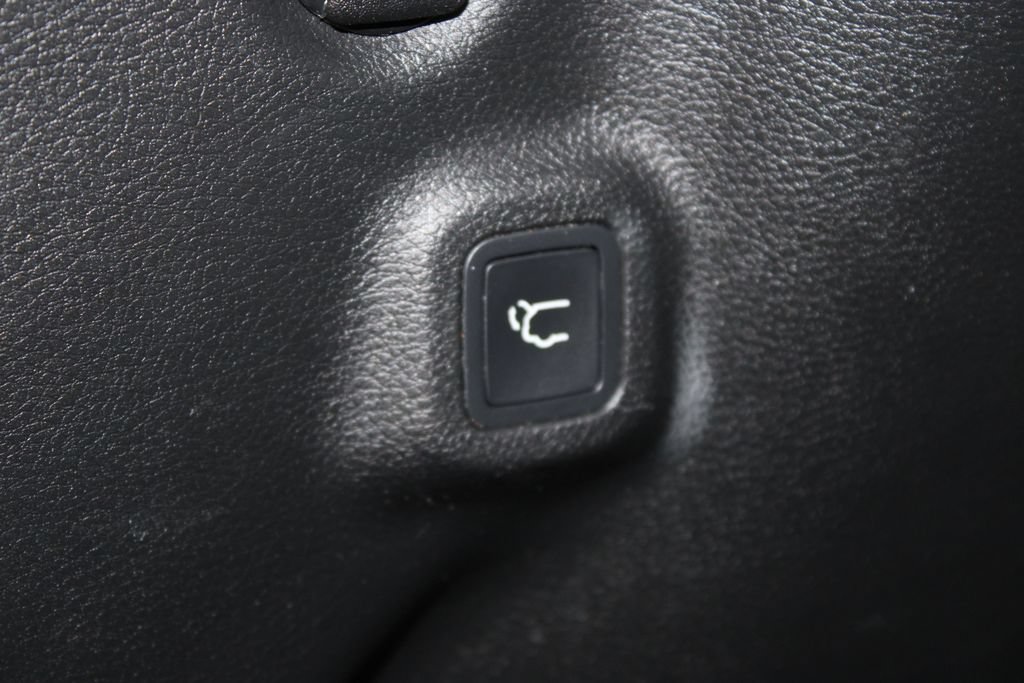 Used 2018 Jeep Compass Trailhawk w/ Leather Interior Group AWD/4WD image 18