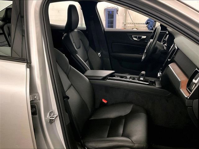 Used 2022 Volvo S60 B5 Momentum w/ Advanced Package AWD/4WD image 7
