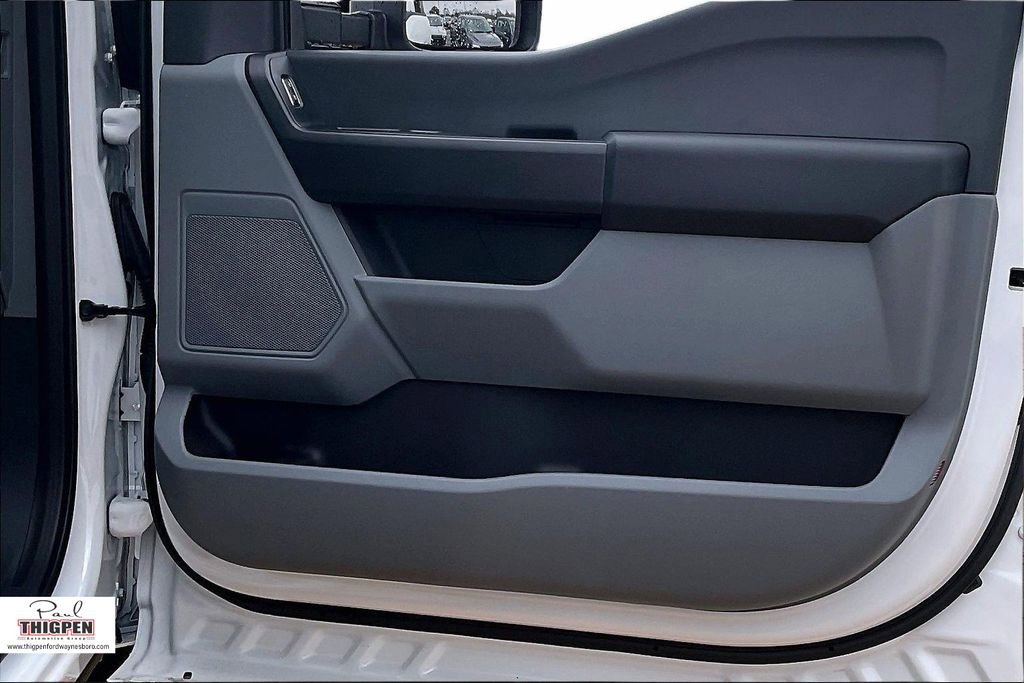 Certified 2025 Ford F250 XL w/ XL Chrome Package image 24