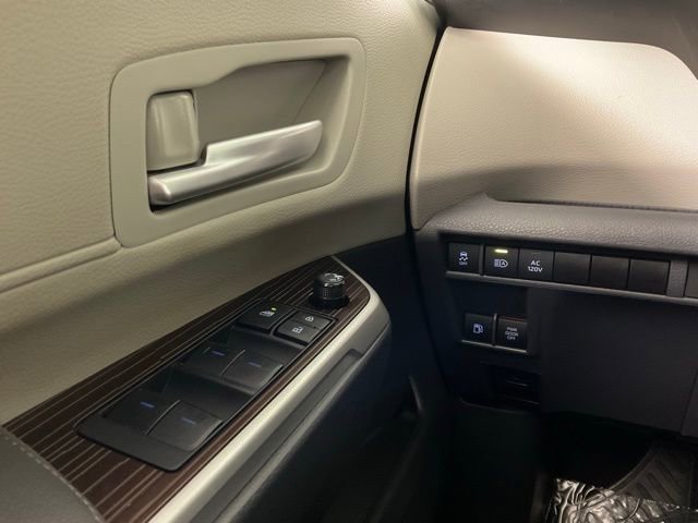 Used 2024 Toyota Sienna XLE image 22
