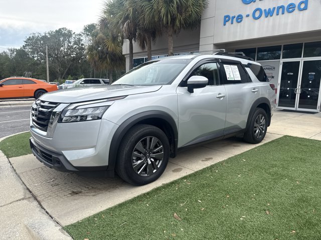 Used 2024 Nissan Pathfinder SV w/ Cargo Package FWD image 8