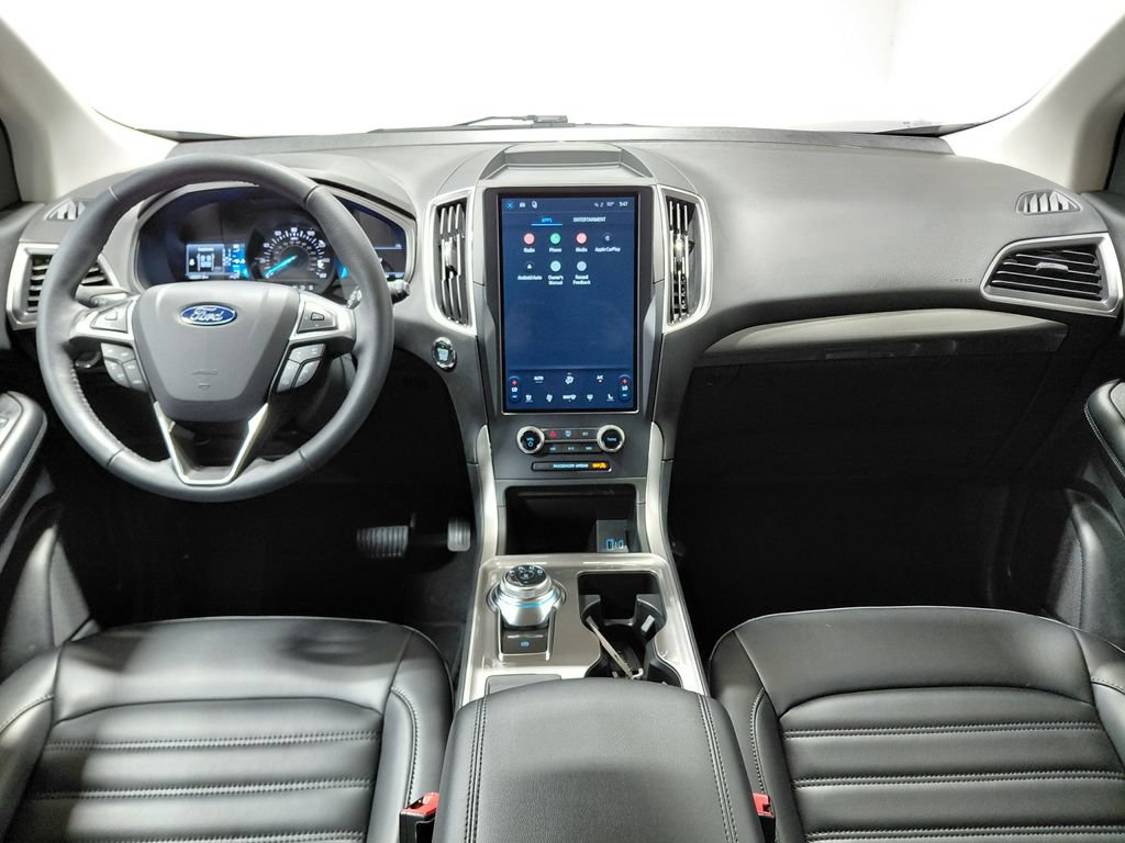 Certified 2024 Ford Edge SEL w/ Convenience Package AWD/4WD image 3