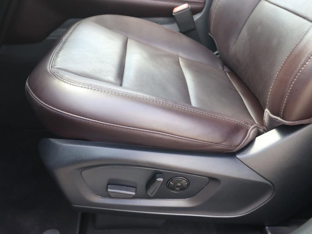 Certified 2025 Ford Explorer Platinum image 17