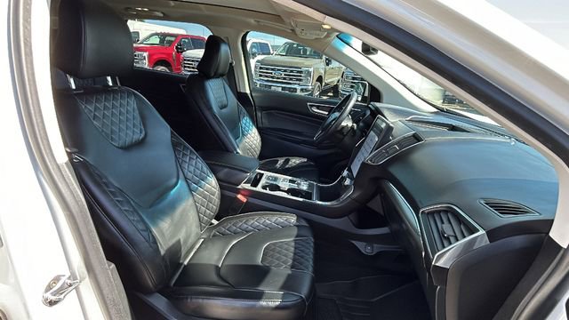 Certified 2023 Ford Edge Titanium w/ Class II Trailer Tow Package image 11