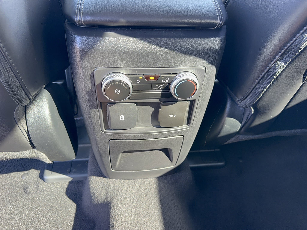 Certified 2024 Ford Explorer XLT w/ Equipment Group 202A RWD image 31
