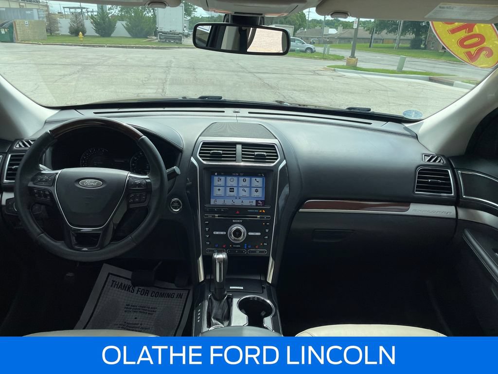 Certified 2018 Ford Explorer Platinum AWD/4WD image 15