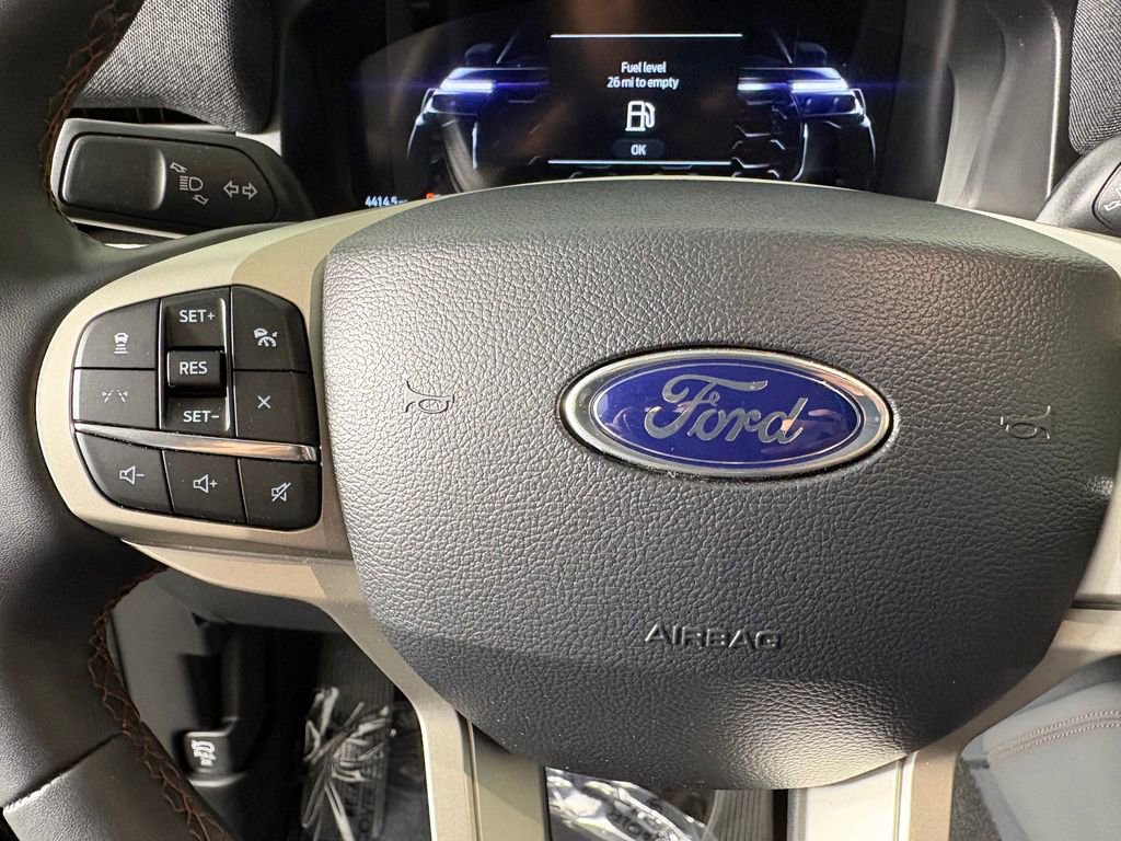 Certified 2025 Ford Explorer Active AWD/4WD image 24