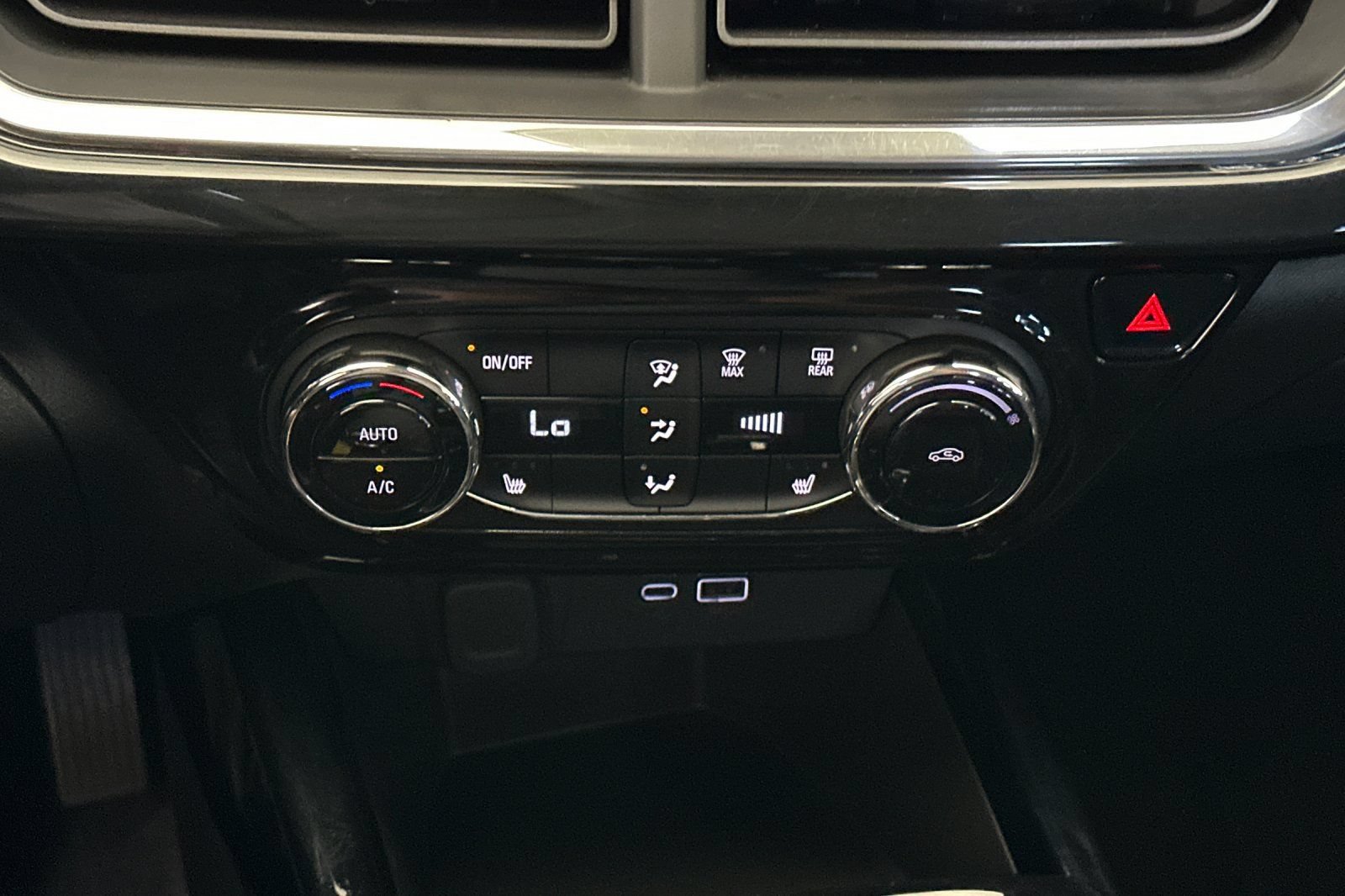 Used 2024 Chevrolet Trax ACTIV w/ Driver Confidence Package FWD image 21