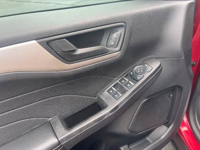 Certified 2022 Ford Escape SE w/ SE Sport Appearance Package FWD image 12
