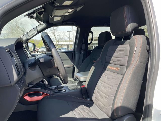 Used 2025 Nissan Frontier PRO-4X w/ Pro Convenience Package image 19