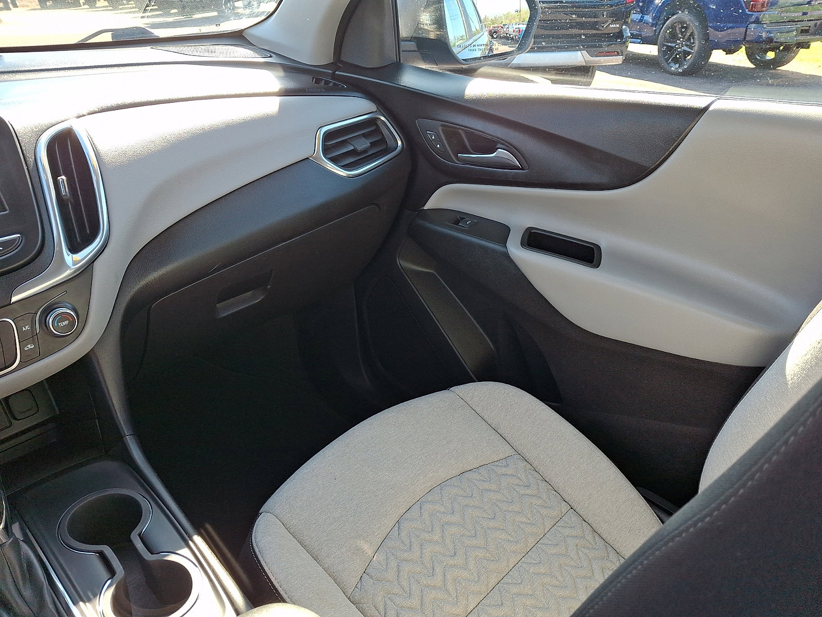 Used 2023 Chevrolet Equinox LS w/ Driver Confidence II Package image 16