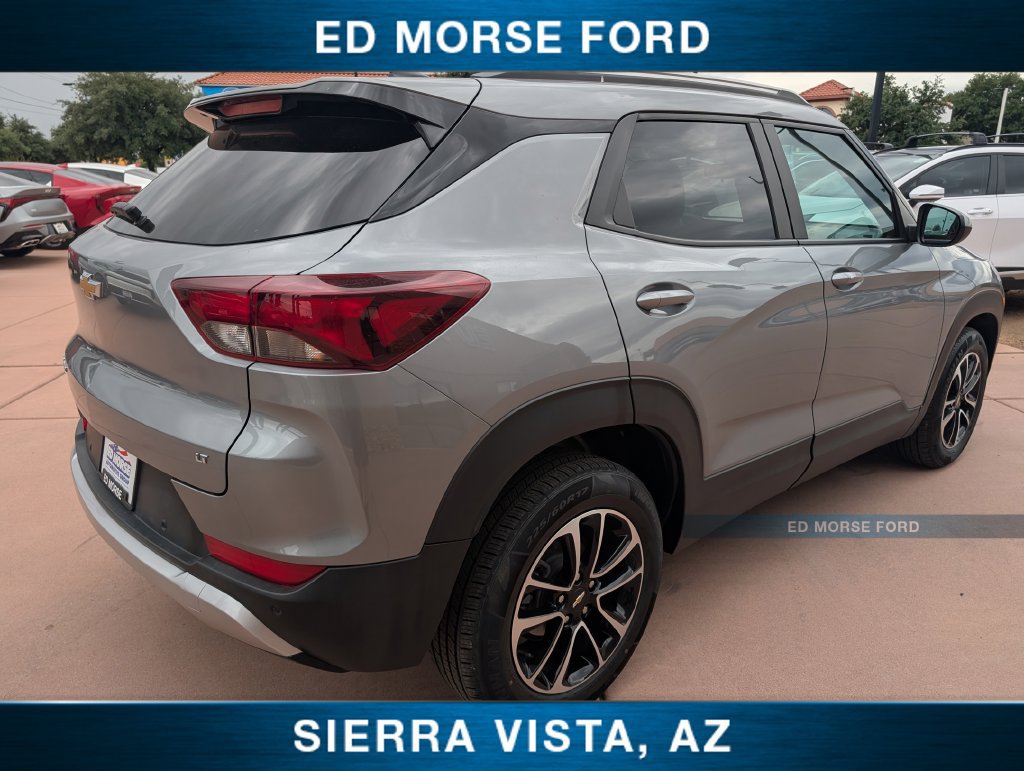Used 2024 Chevrolet TrailBlazer LT w/ LT Cold Weather Package FWD image 5