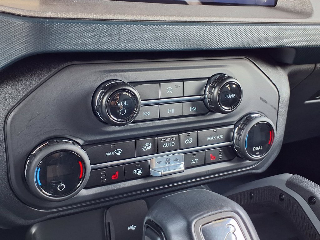 Certified 2024 Ford Bronco Outer Banks AWD/4WD image 24