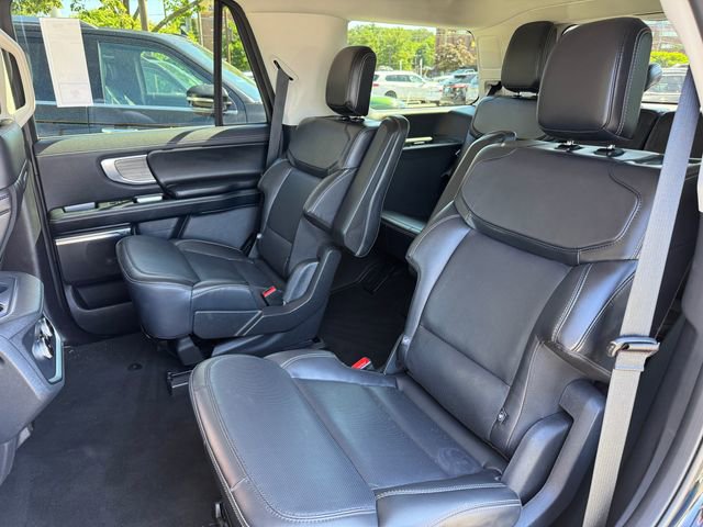 Certified 2025 Ford Expedition Platinum AWD/4WD image 16