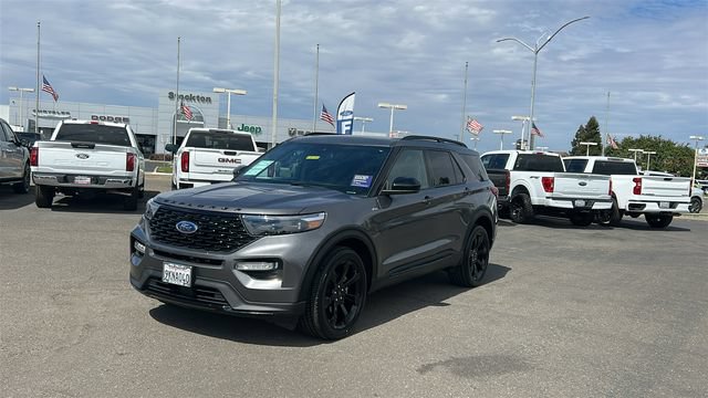 Certified 2023 Ford Explorer ST-Line w/ Class IV Trailer Tow Package AWD/4WD image 8