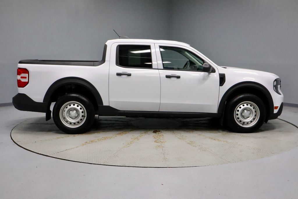 Certified 2025 Ford Maverick XL FWD image 11