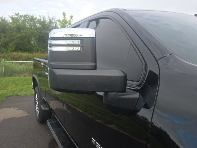 Used 2025 Chevrolet Silverado 2500 LTZ w/ LTZ Plus Package AWD/4WD image 5