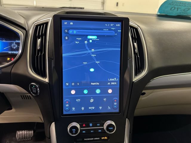 Certified 2021 Ford Edge Titanium AWD/4WD image 13