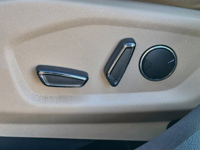 Certified 2017 Ford Explorer Limited FWD image 28