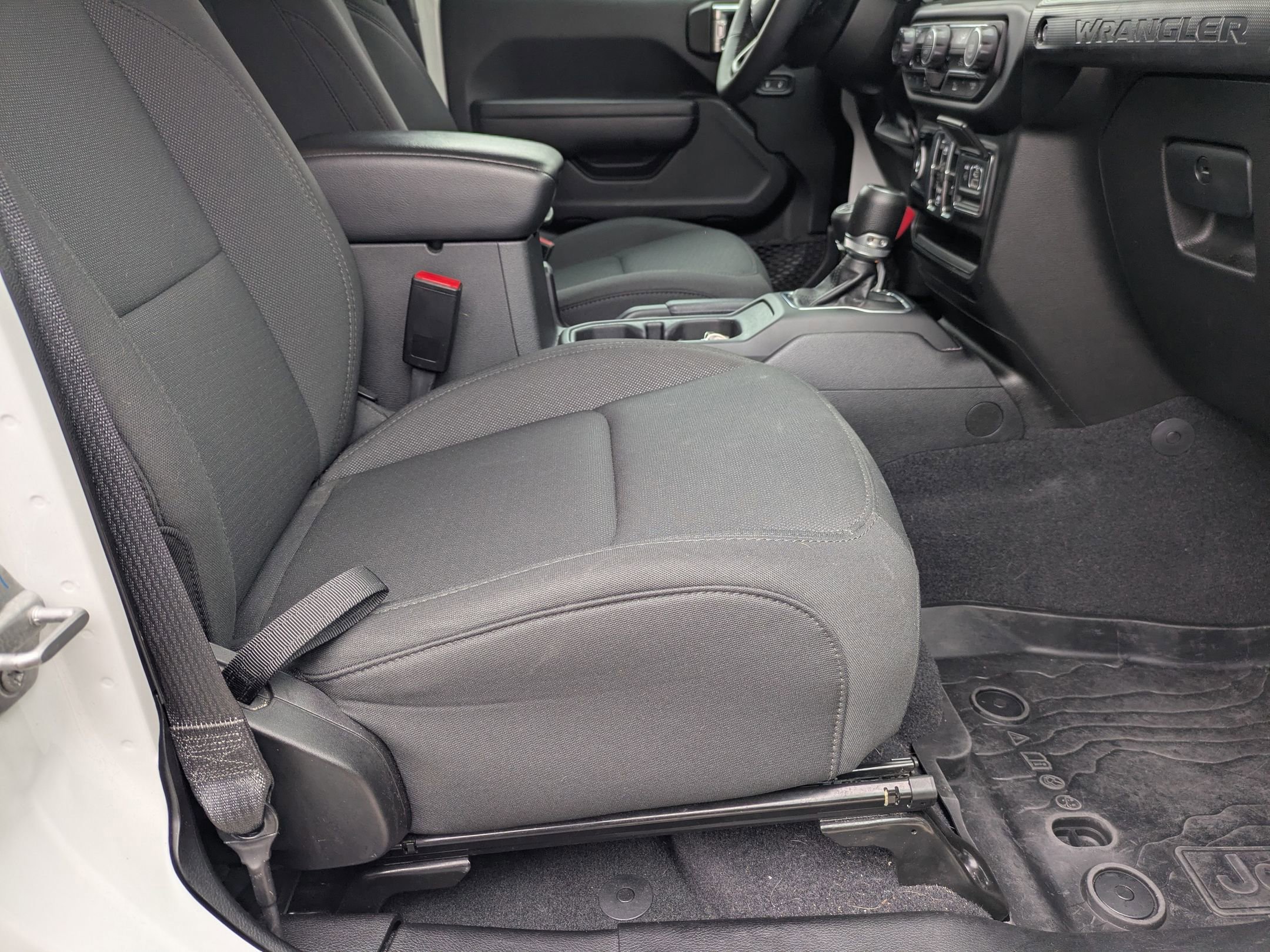 Used 2023 Jeep Wrangler Unlimited image 33