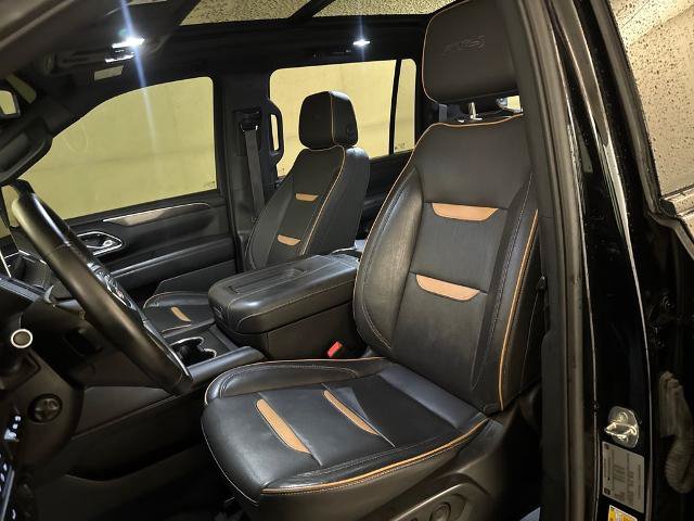 Used 2024 GMC Yukon XL AT4 w/ Technology Package AWD/4WD image 18