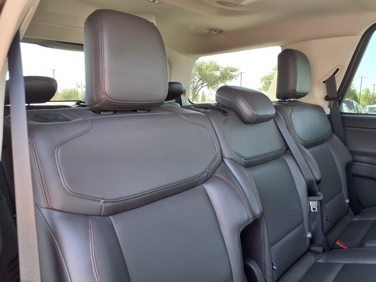 Certified 2025 Ford Expedition Active AWD/4WD image 15