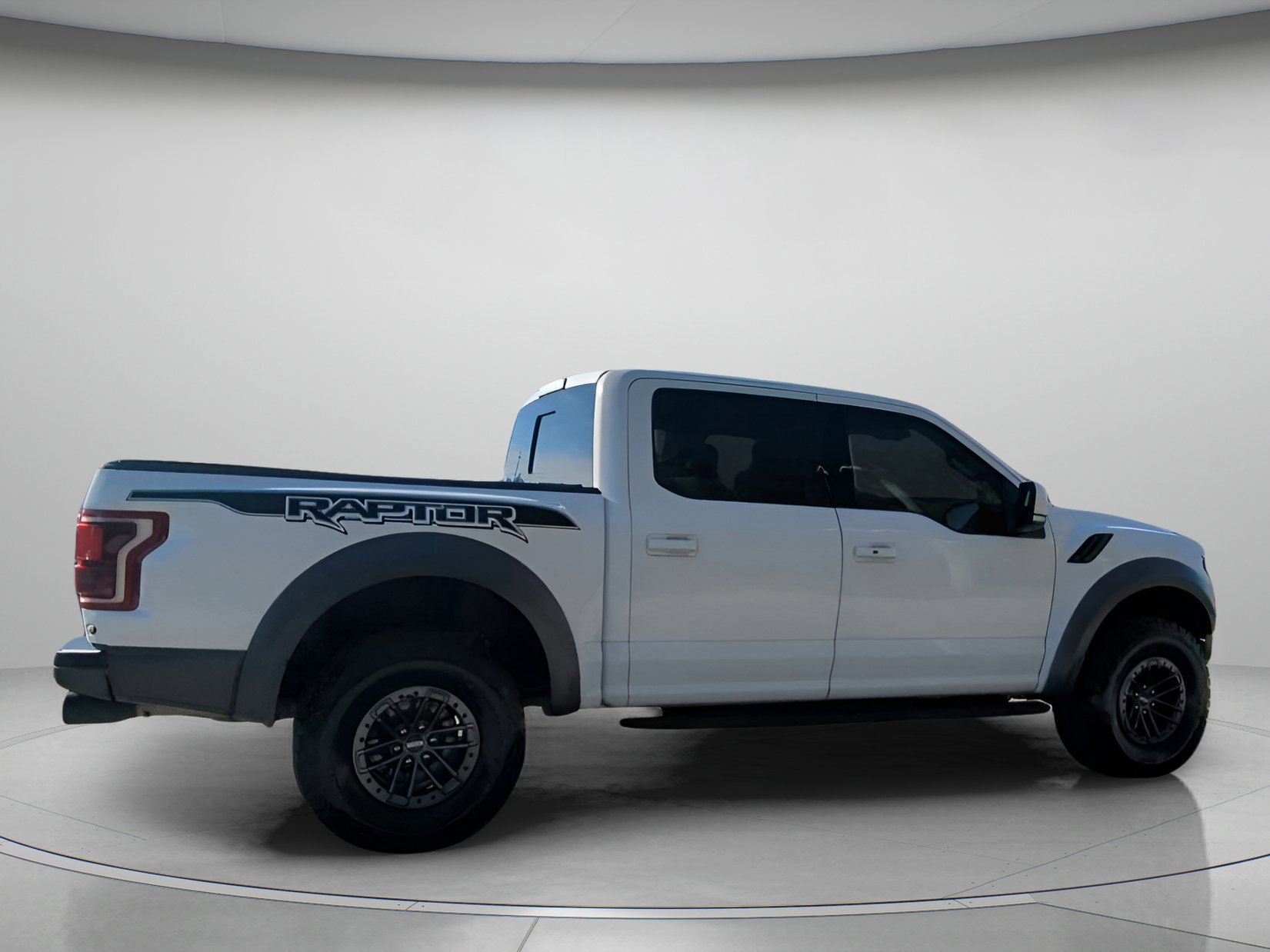 Certified 2019 Ford F150 Raptor w/ Equipment Group 802A Luxury image 22